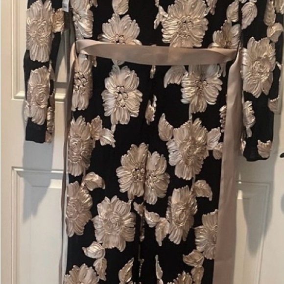 Betsy & Adam Black Dress with Champagne Floral Appliqué - Picture 6 of 8